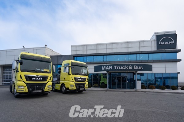 만트럭버스코리아가 최대 250톤의 견인능력을 갖춘 동급 국내 최대의 고하중 트랙터인 MAN TGX 8X4 트랙터를 선보였다.(사진제공=만트럭버스코리아)
